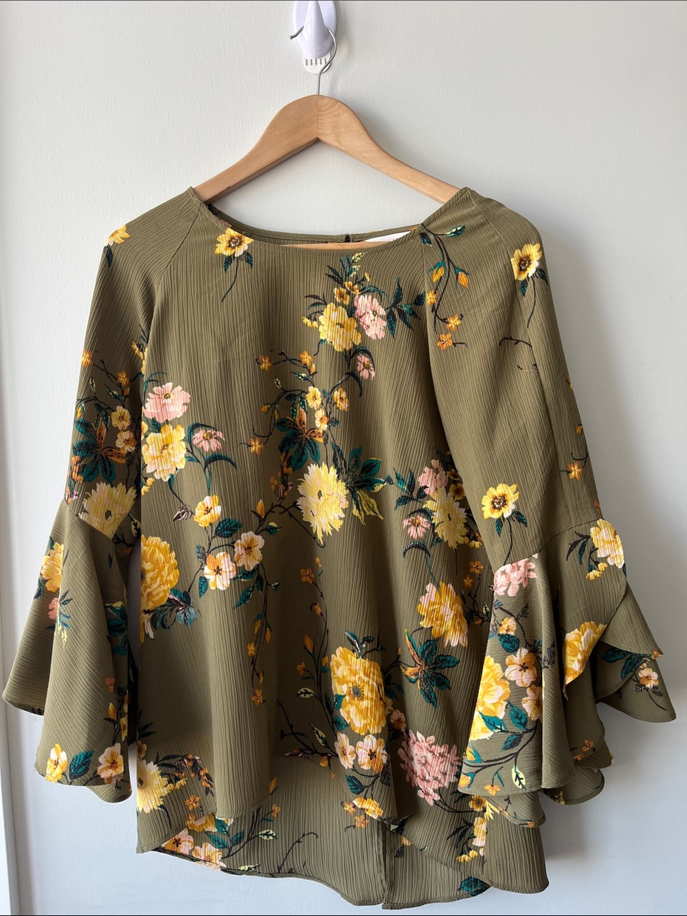 LC Lauren Conrad Olive Green Floral Bell Sleeve Top Large